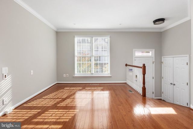7582 GREAT SWAN CT, Alexandria, VA 22306