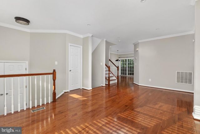 7582 GREAT SWAN CT, Alexandria, VA 22306