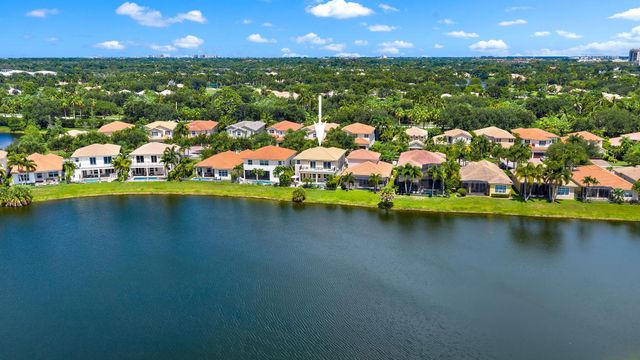 12132 Aviles Circle, Palm Beach Gardens, FL 33418