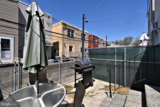 2836 S SYDENHAM ST, Philadelphia, PA 19145