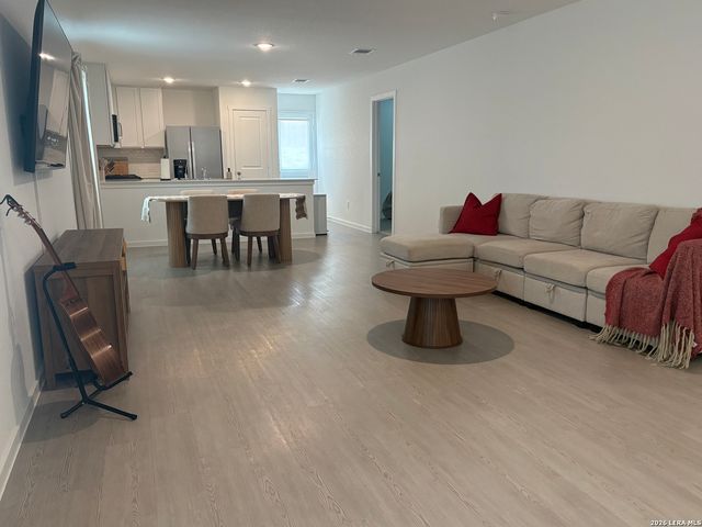 3550 Glade Creek, San Antonio, TX 78245