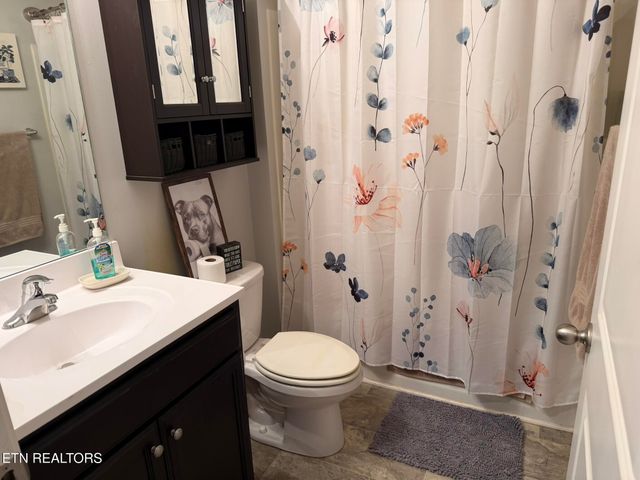 9443 Avian Forest Lane, Heiskell, TN 37754