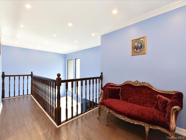 120 Estate Drive, Jericho, NY 11753
