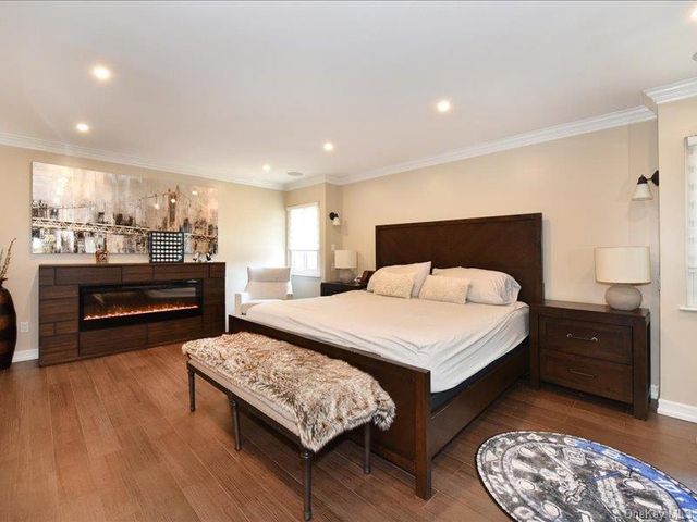 120 Estate Drive, Jericho, NY 11753