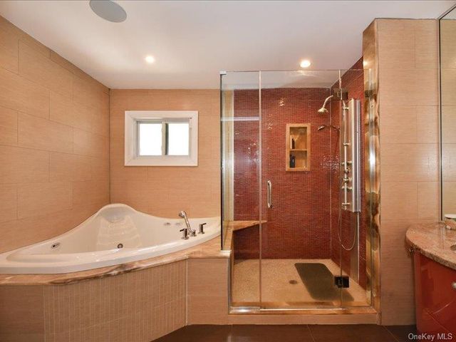 120 Estate Drive, Jericho, NY 11753