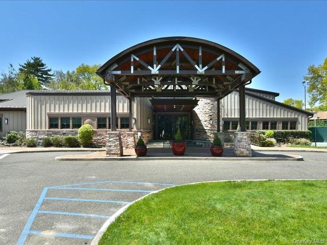 120 Estate Drive, Jericho, NY 11753