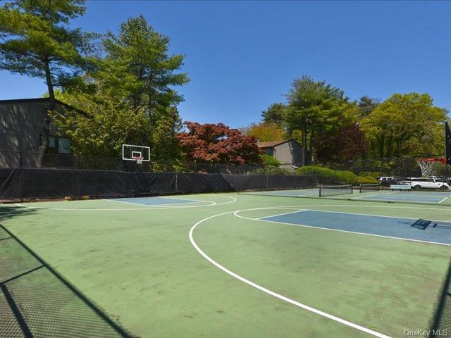 120 Estate Drive, Jericho, NY 11753