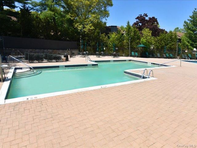 120 Estate Drive, Jericho, NY 11753