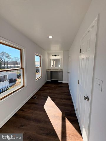 112 WALNUT ST, Church Hill, MD 21623