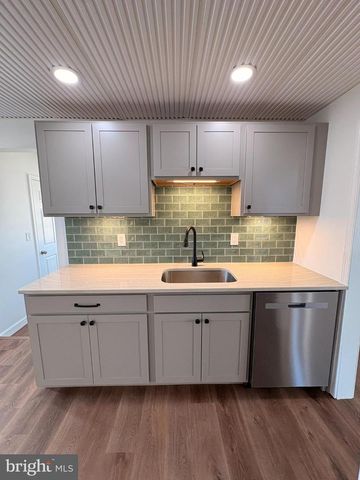 112 WALNUT ST, Church Hill, MD 21623