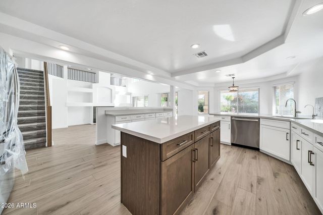 2333 W ZENITH Lane, Phoenix, AZ 85085