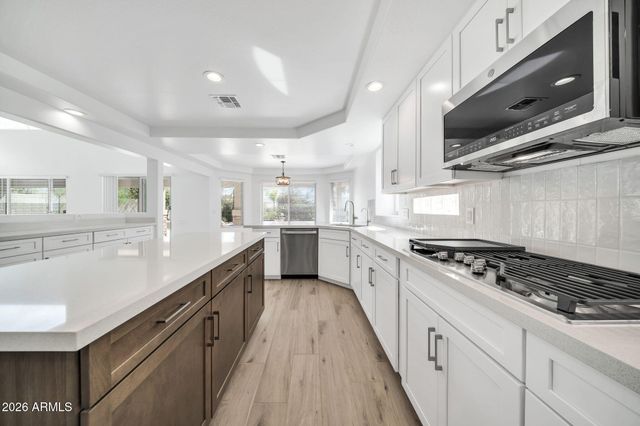 2333 W ZENITH Lane, Phoenix, AZ 85085