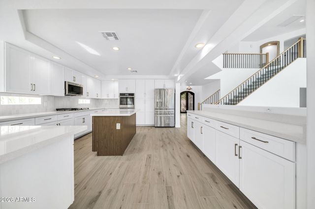 2333 W ZENITH Lane, Phoenix, AZ 85085