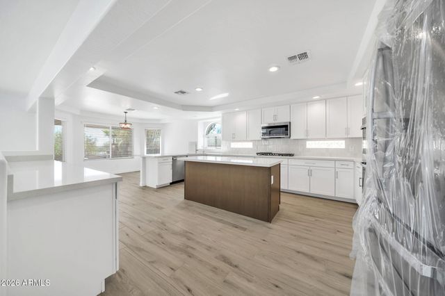 2333 W ZENITH Lane, Phoenix, AZ 85085