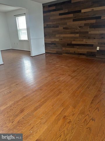 2073 CLOVER MILL RD, Quakertown, PA 18951