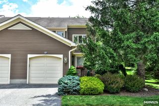 227 Westervelt Lane, Mahwah, NJ 07430