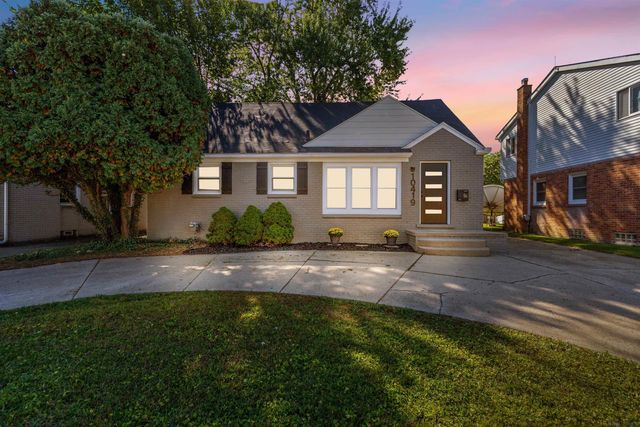 10419 W 11 Mile Road, Huntington Woods, MI 48070