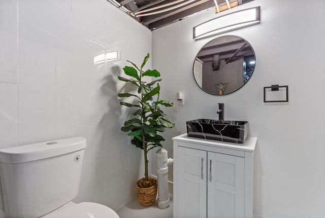 10419 W 11 Mile Road, Huntington Woods, MI 48070