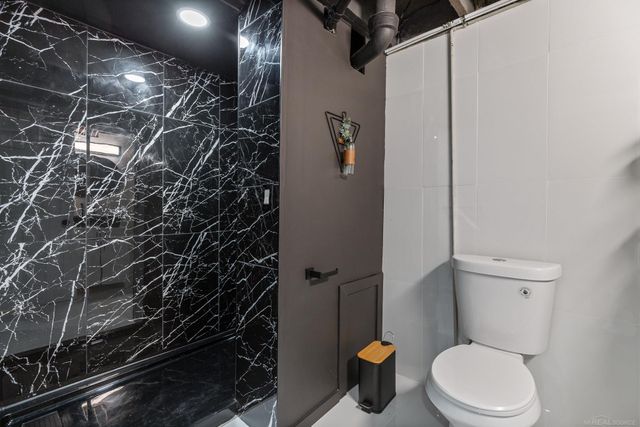 10419 W 11 Mile Road, Huntington Woods, MI 48070