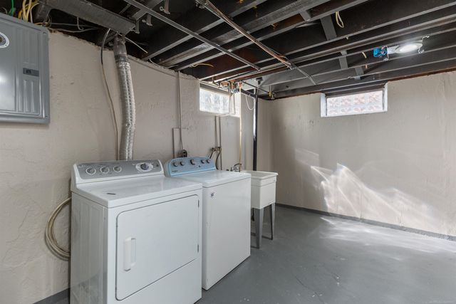 10419 W 11 Mile Road, Huntington Woods, MI 48070