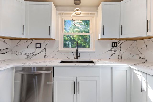 10419 W 11 Mile Road, Huntington Woods, MI 48070