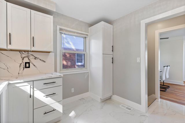 10419 W 11 Mile Road, Huntington Woods, MI 48070