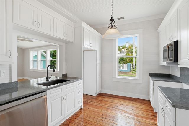 115 GILL STREET, Punta Gorda, FL 33950