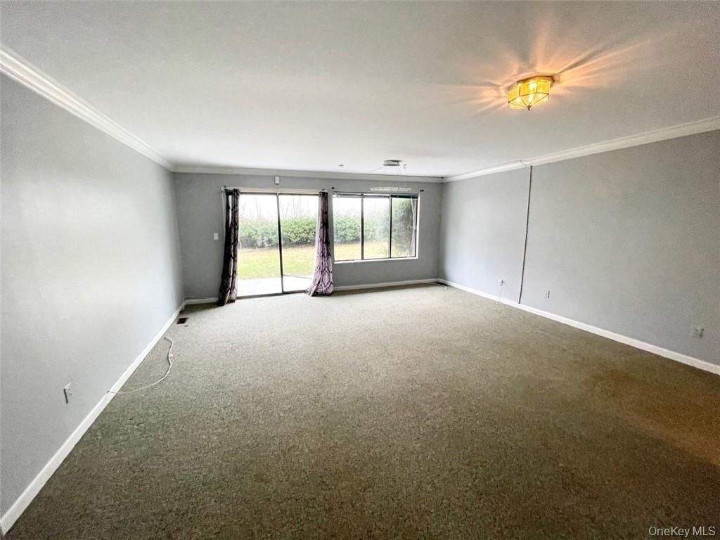 33 Roanoke Avenue, Rye Brook, NY 10573 — photo 2