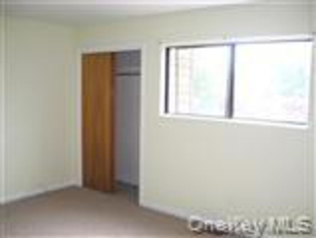 33 Roanoke Avenue, Rye Brook, NY 10573 — photo 4