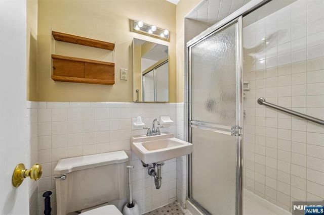 41-57 Rys, Fair Lawn, NJ 07410