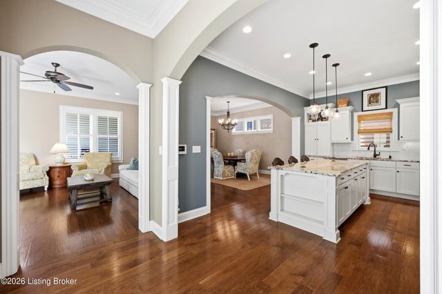 9309 Bergamot Dr, Prospect, KY 40059