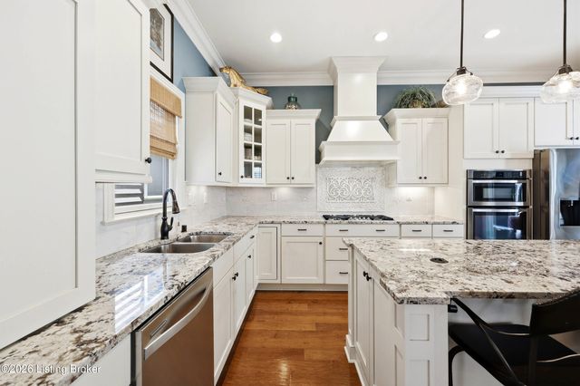 9309 Bergamot Dr, Prospect, KY 40059