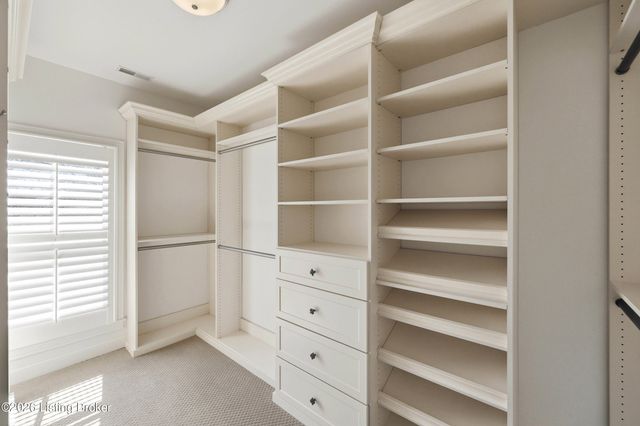 9309 Bergamot Dr, Prospect, KY 40059