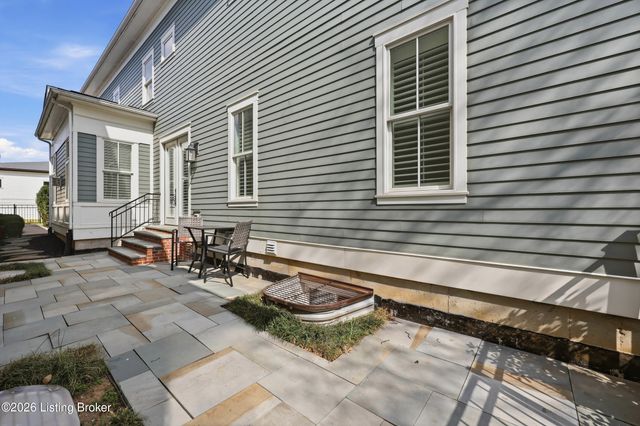 9309 Bergamot Dr, Prospect, KY 40059