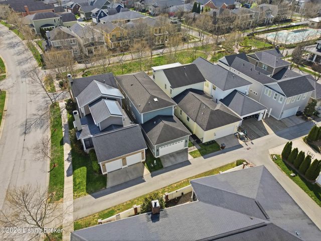 9309 Bergamot Dr, Prospect, KY 40059