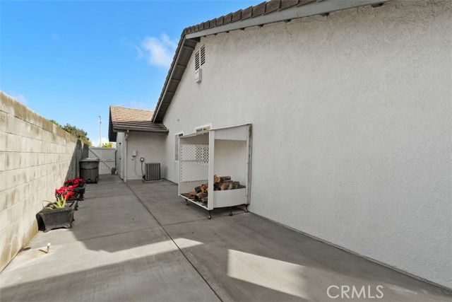 896 Monarch, Corona, CA 92879