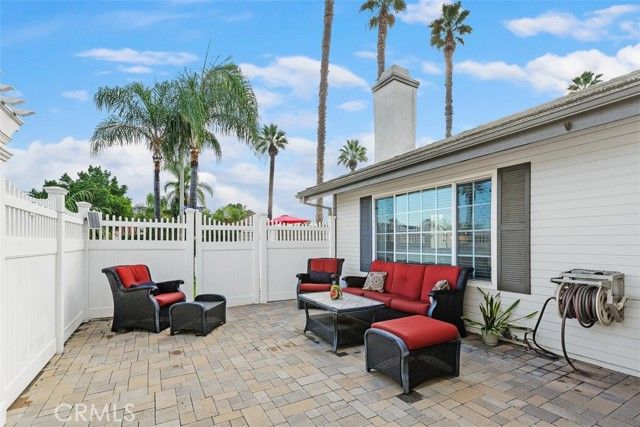 896 Monarch, Corona, CA 92879