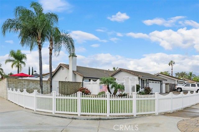 896 Monarch, Corona, CA 92879
