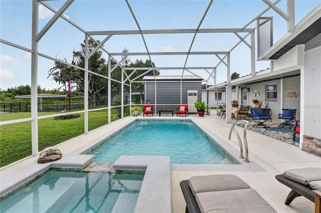28050 LOIS DRIVE, Tavares, FL 32778