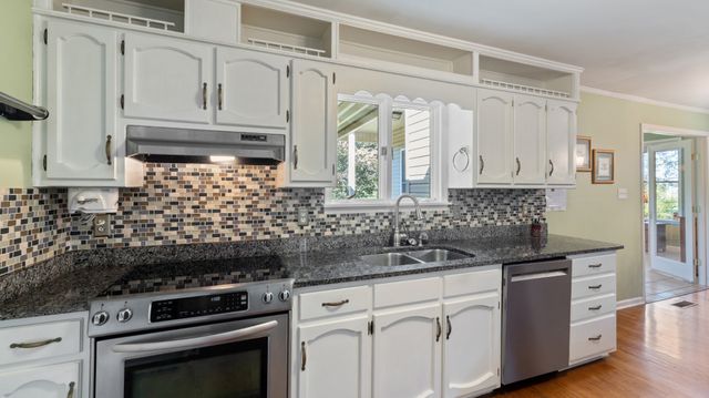 7 Scott Orchard Rd, Taft, TN 38488