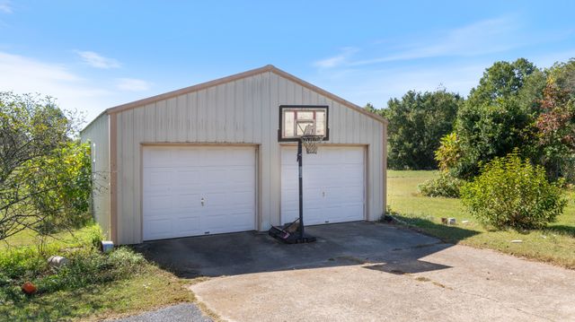 7 Scott Orchard Rd, Taft, TN 38488