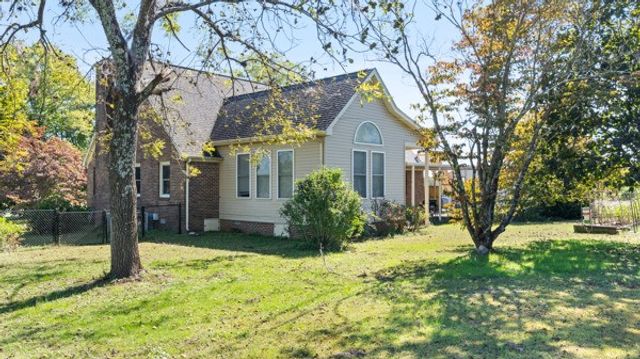 7 Scott Orchard Rd, Taft, TN 38488