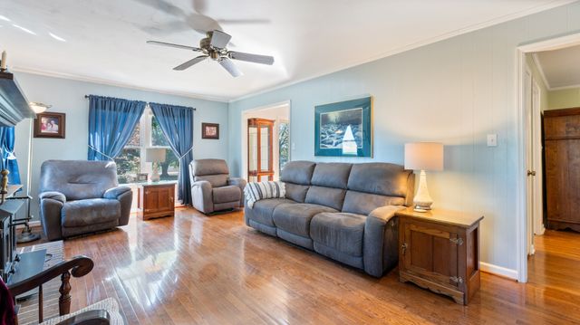 7 Scott Orchard Rd, Taft, TN 38488
