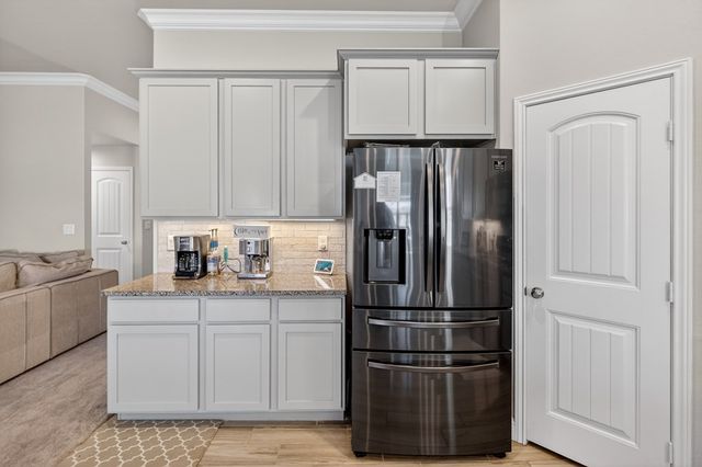 6801 Baron Dr, Midland, TX 79705