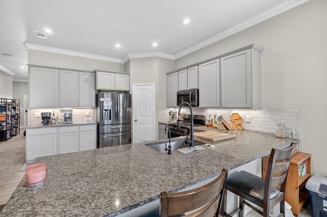 6801 Baron Dr, Midland, TX 79705