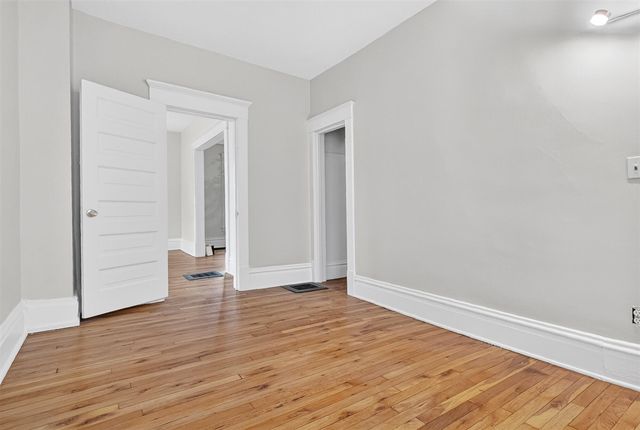842 Hall Street, Grand Rapids, MI 49507