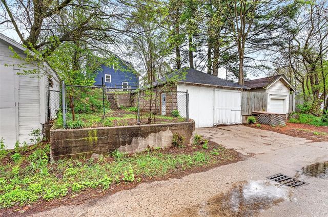 842 Hall Street, Grand Rapids, MI 49507