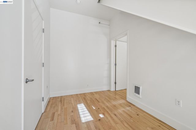 2300 Broadway 4, Oakland, CA 94612