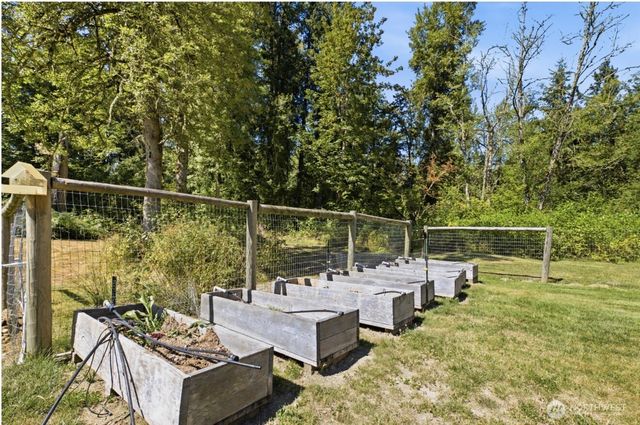 32503 Webster Road E, Eatonville, WA 98328