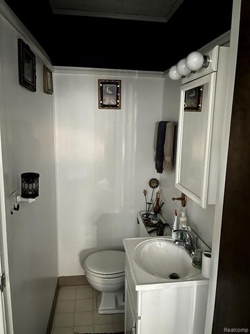 1910 S Custer Road, Monroe, MI 48161